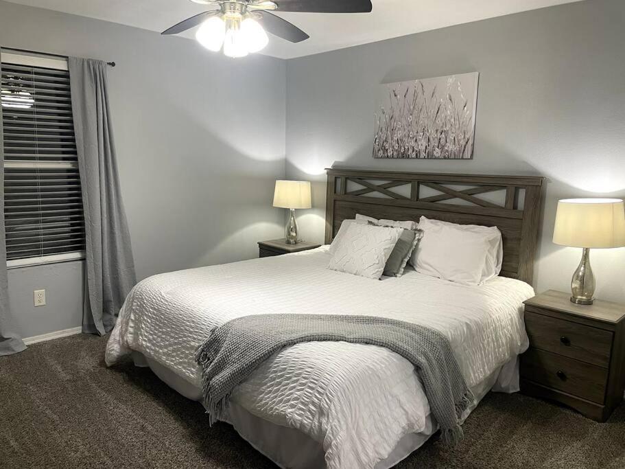 Luxury Modern Condo By The Lake - Succulent Way Branson Bagian luar foto