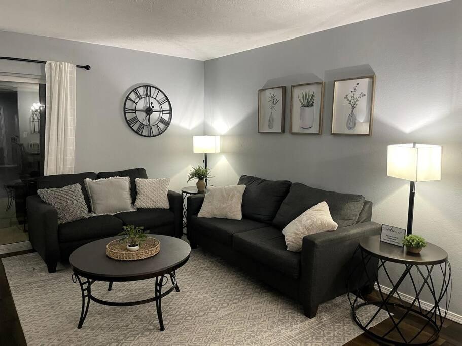 Luxury Modern Condo By The Lake - Succulent Way Branson Bagian luar foto